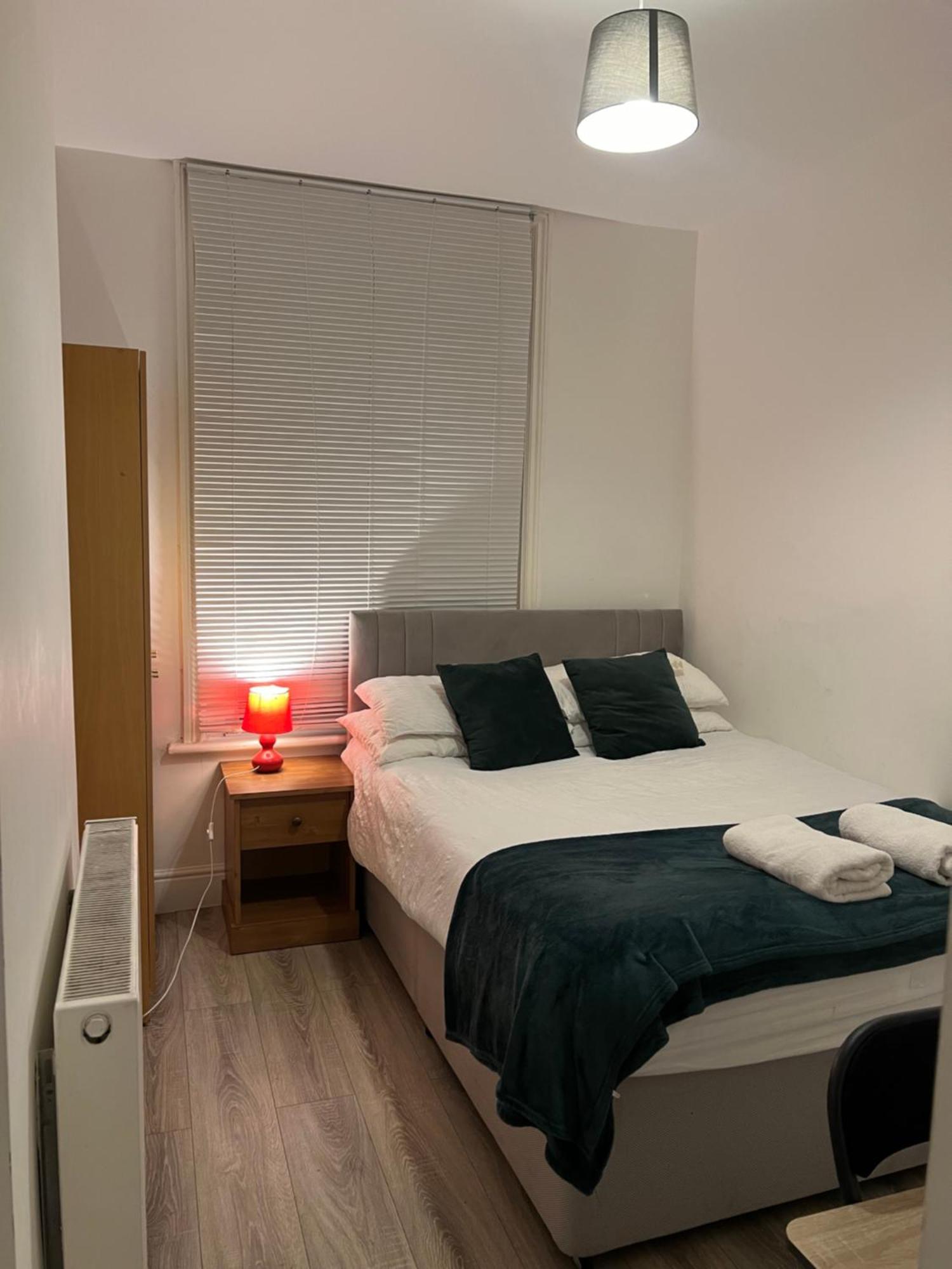 The Coral Guest House 1 Fratton Park Портсмът Екстериор снимка