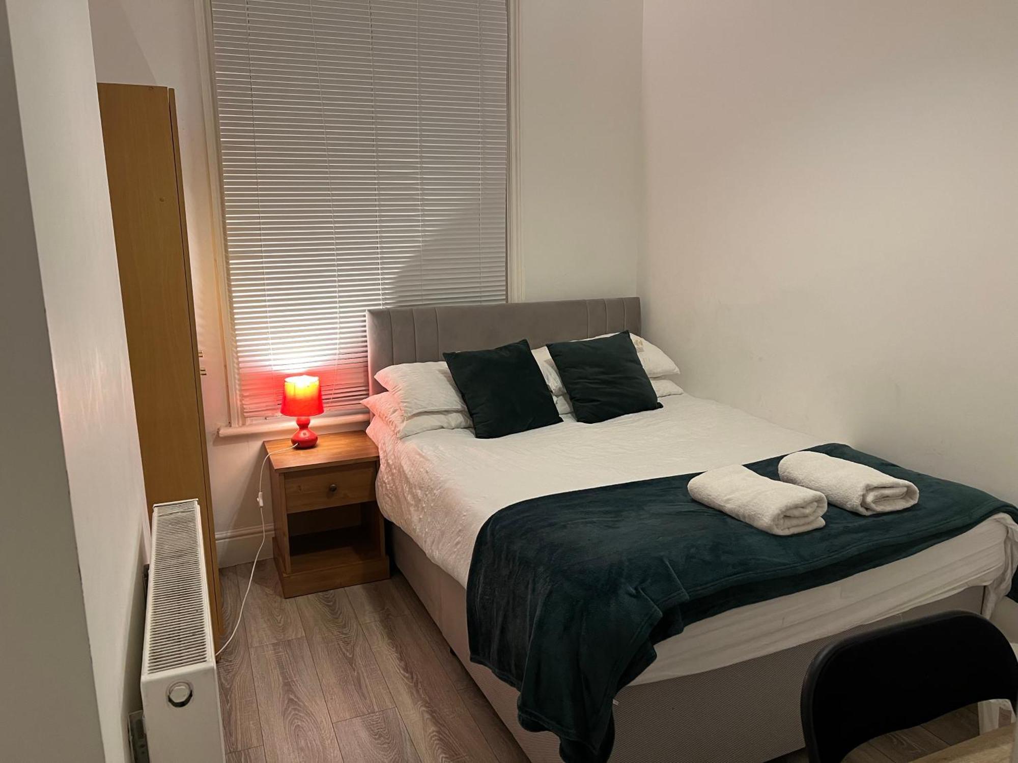 The Coral Guest House 1 Fratton Park Портсмът Екстериор снимка