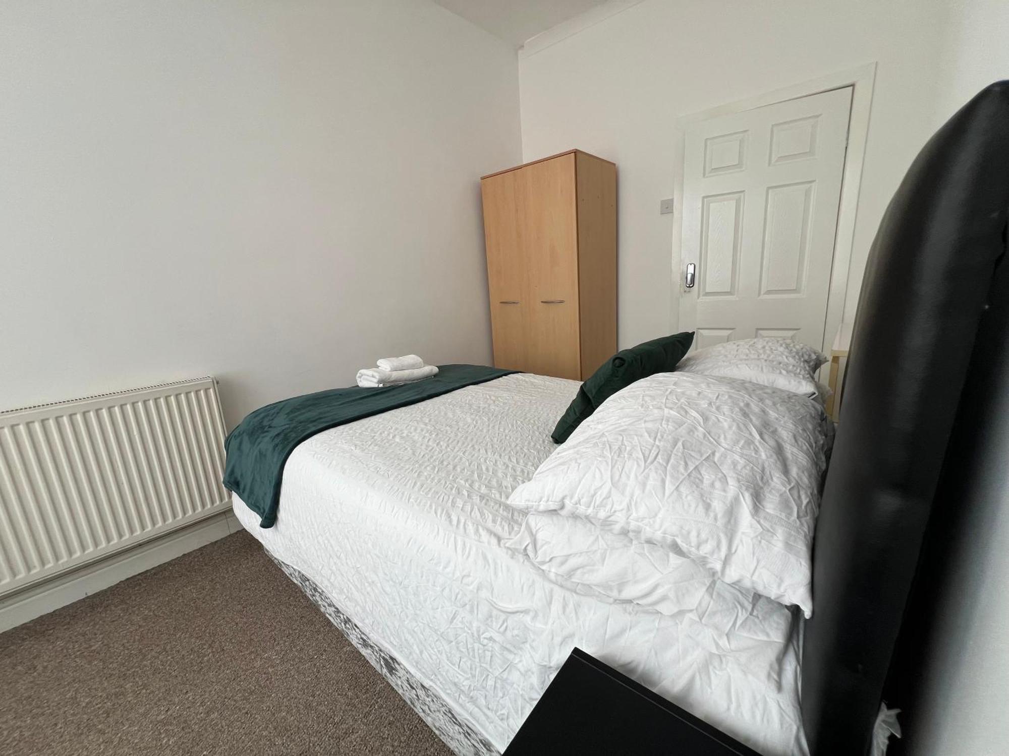 The Coral Guest House 1 Fratton Park Портсмът Екстериор снимка