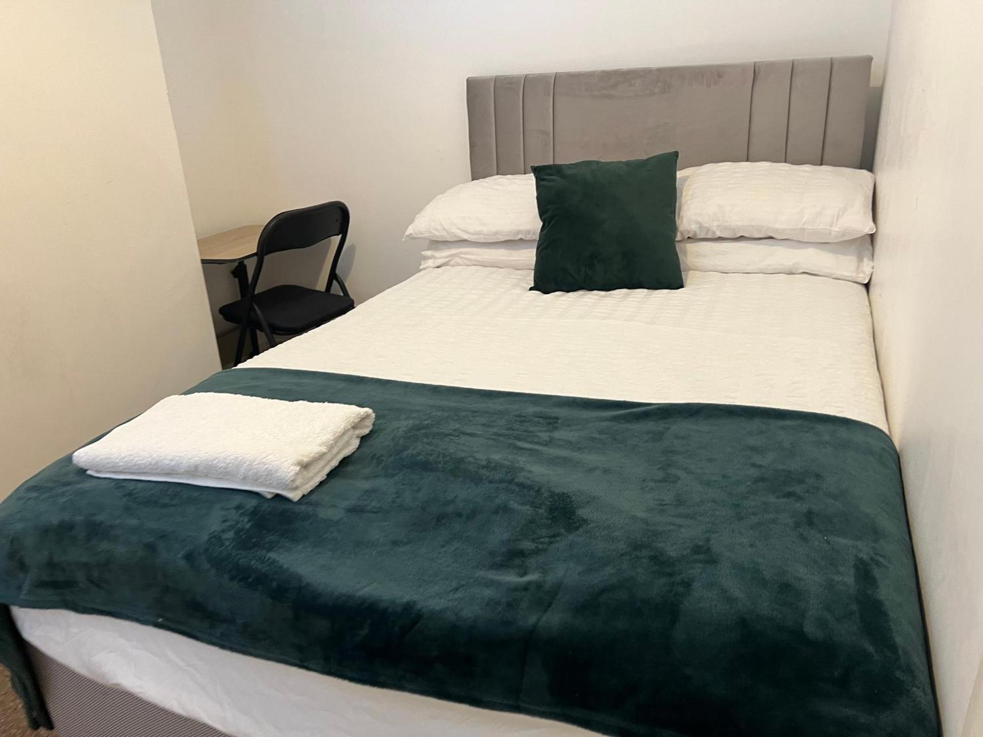 The Coral Guest House 1 Fratton Park Портсмът Екстериор снимка