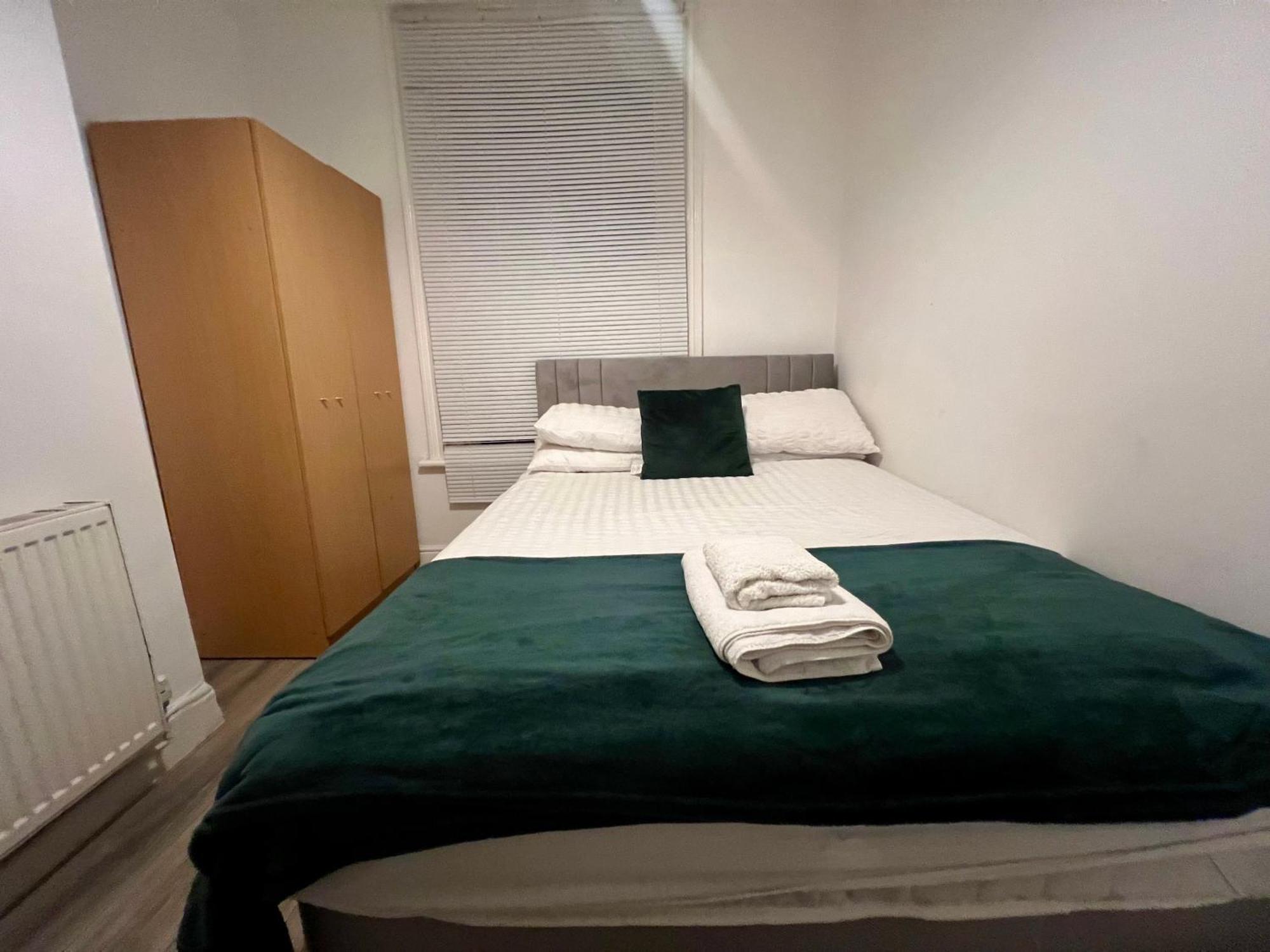 The Coral Guest House 1 Fratton Park Портсмът Екстериор снимка