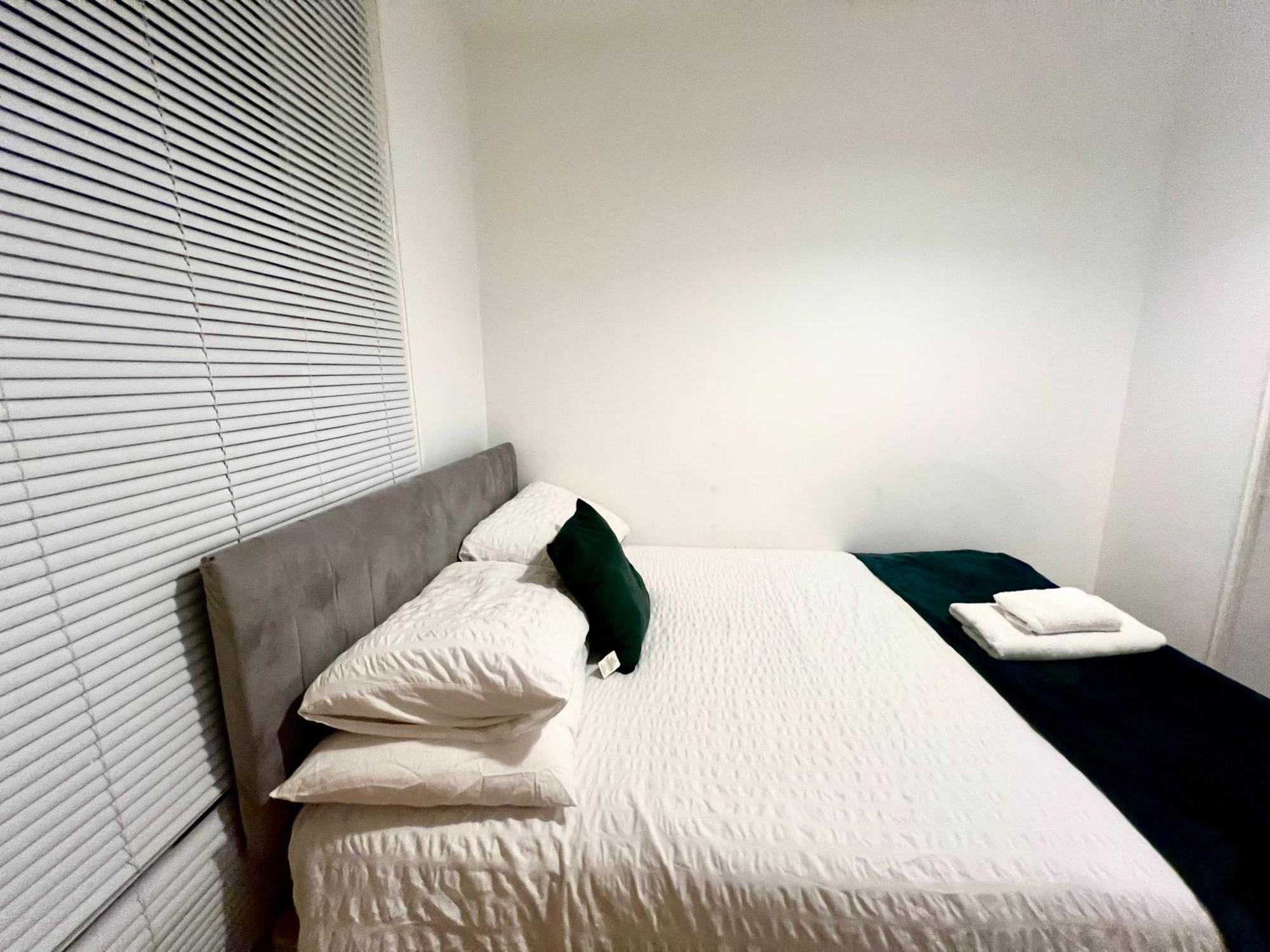 The Coral Guest House 1 Fratton Park Портсмът Екстериор снимка